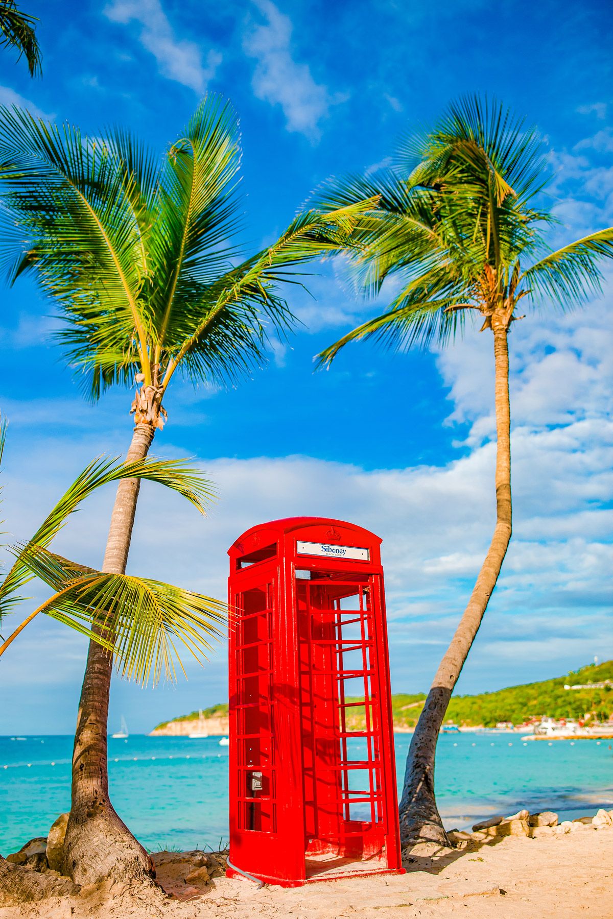 26-Red-phone-Dickenson_s-Bay-Antigua
