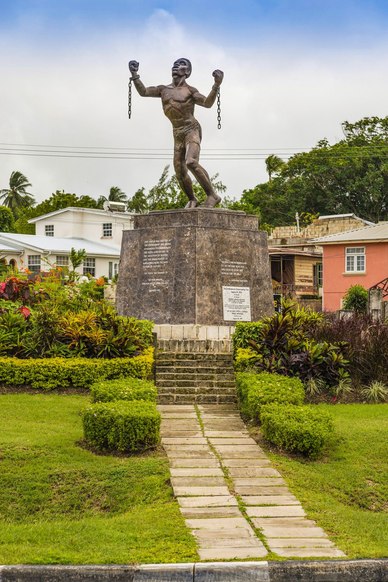 things-to-do-in-barbados-bussa-statue