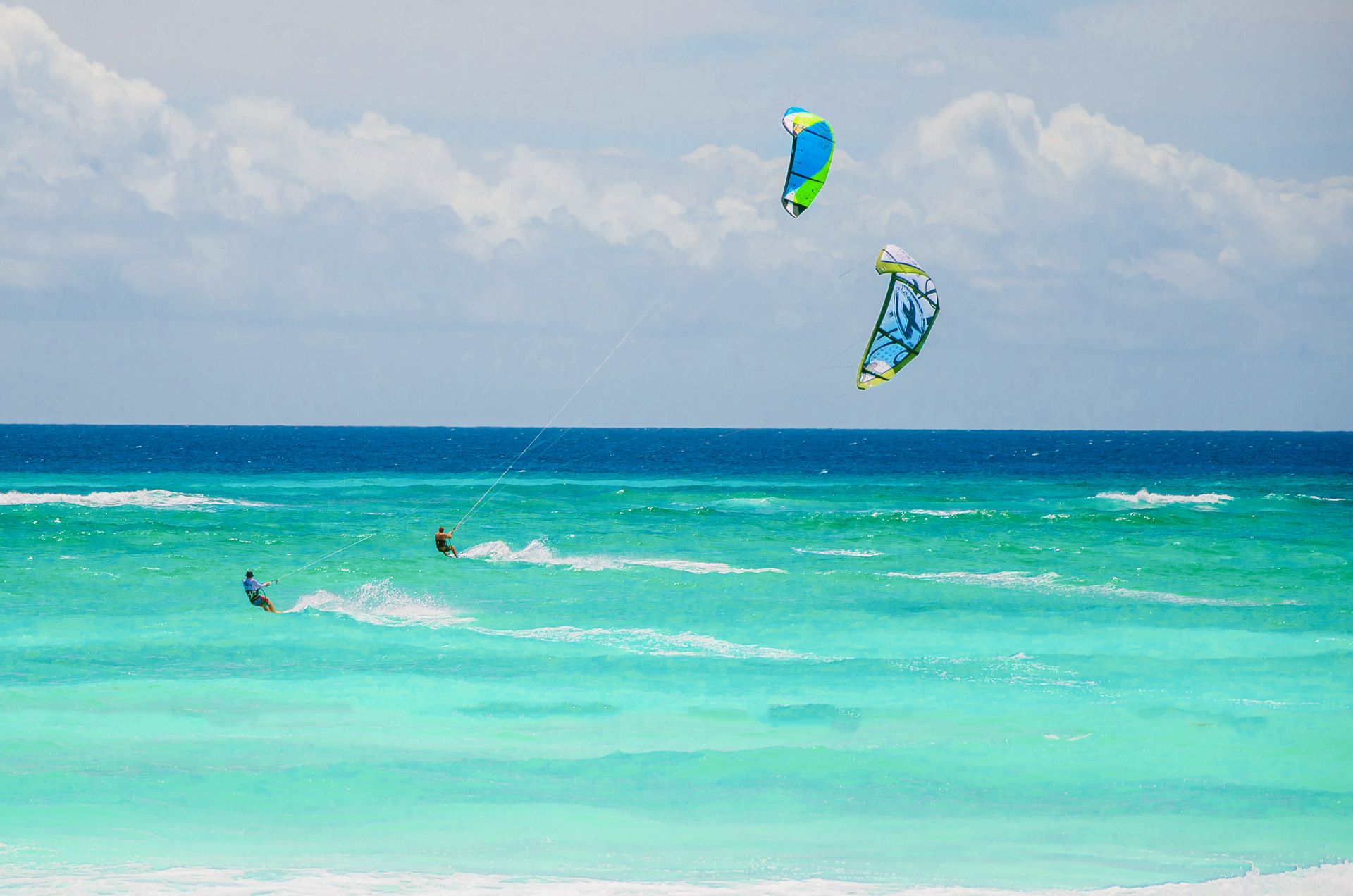 things-to-do-in-barbados-kite-surfing