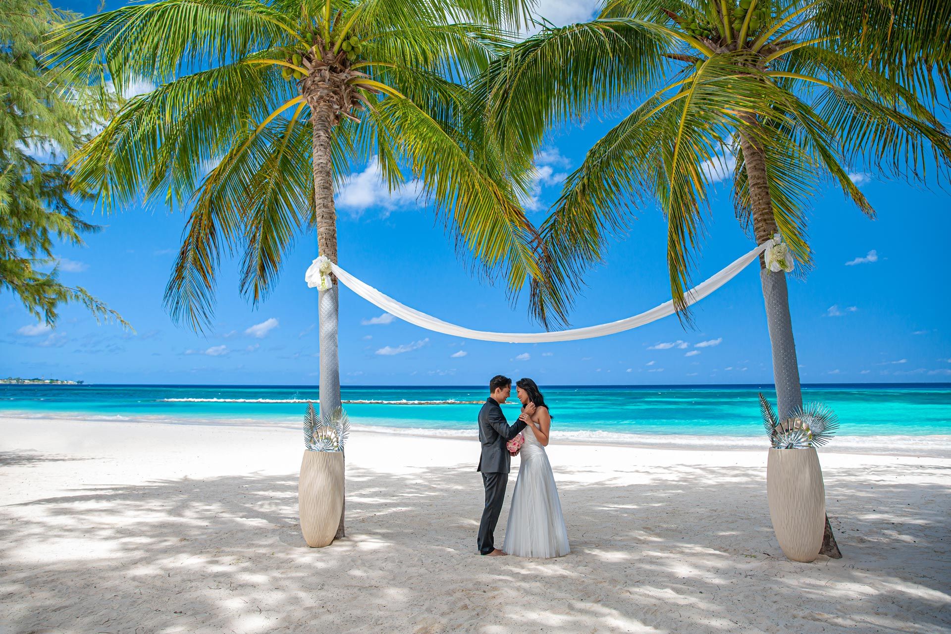 Sandals-Barbados-Couple-Wedding-Beach2