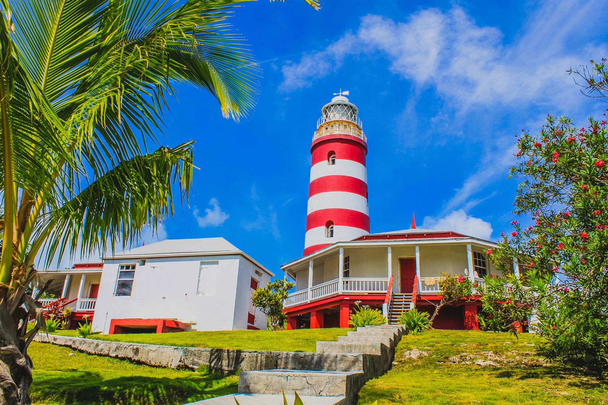 Elbow-Reef-Lighthouse-Hope-Town-Bahamas-