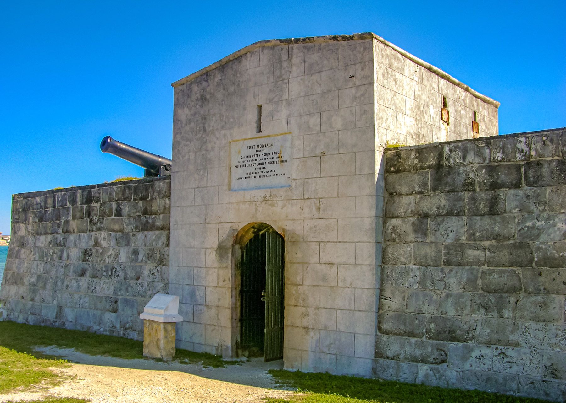 Explore These Incredible Forts Of Nassau For A Dose Of Bahamian History!