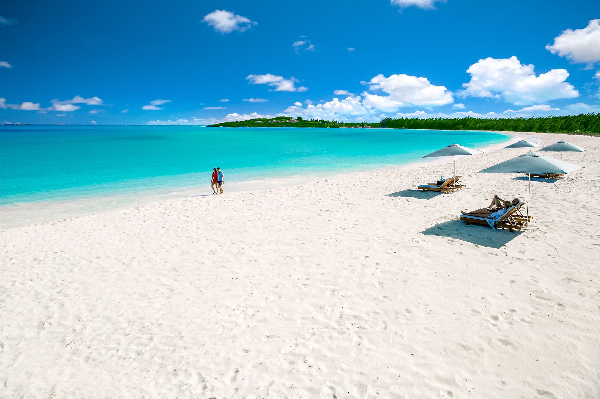 Sandals-Emerald-Bay-White-Sand-Beach-Couple