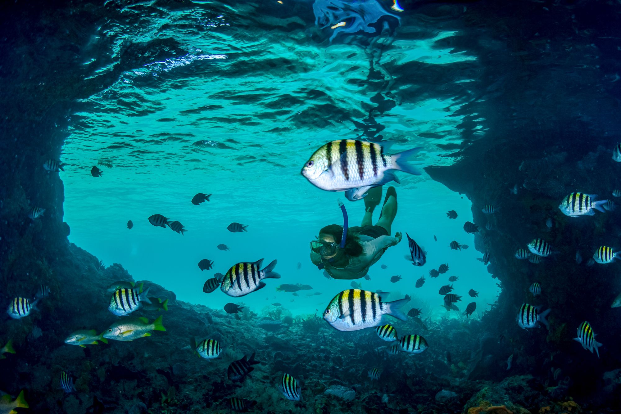 Thunderball-Grotto-Bahamas