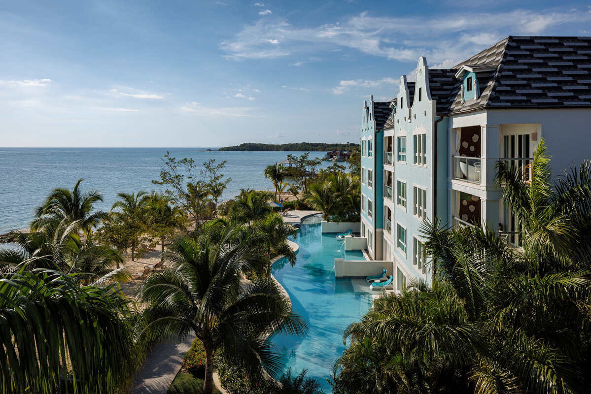 Sandals-SWH-52--Pool-Ocean-Aerial-2-1200x800-5b2df79--1-