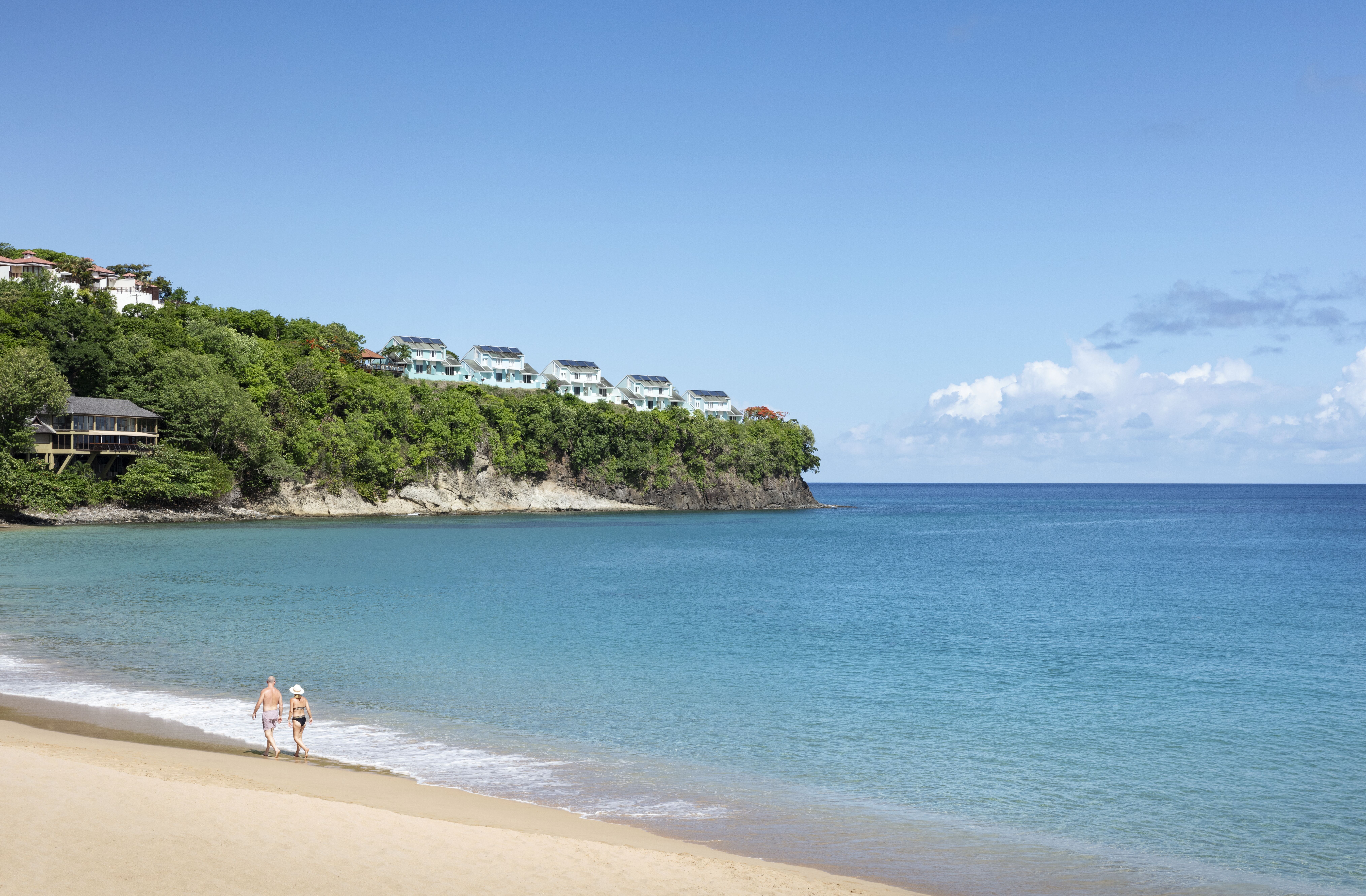 JPG-Version-SLU-Beach-Couple-Bluff