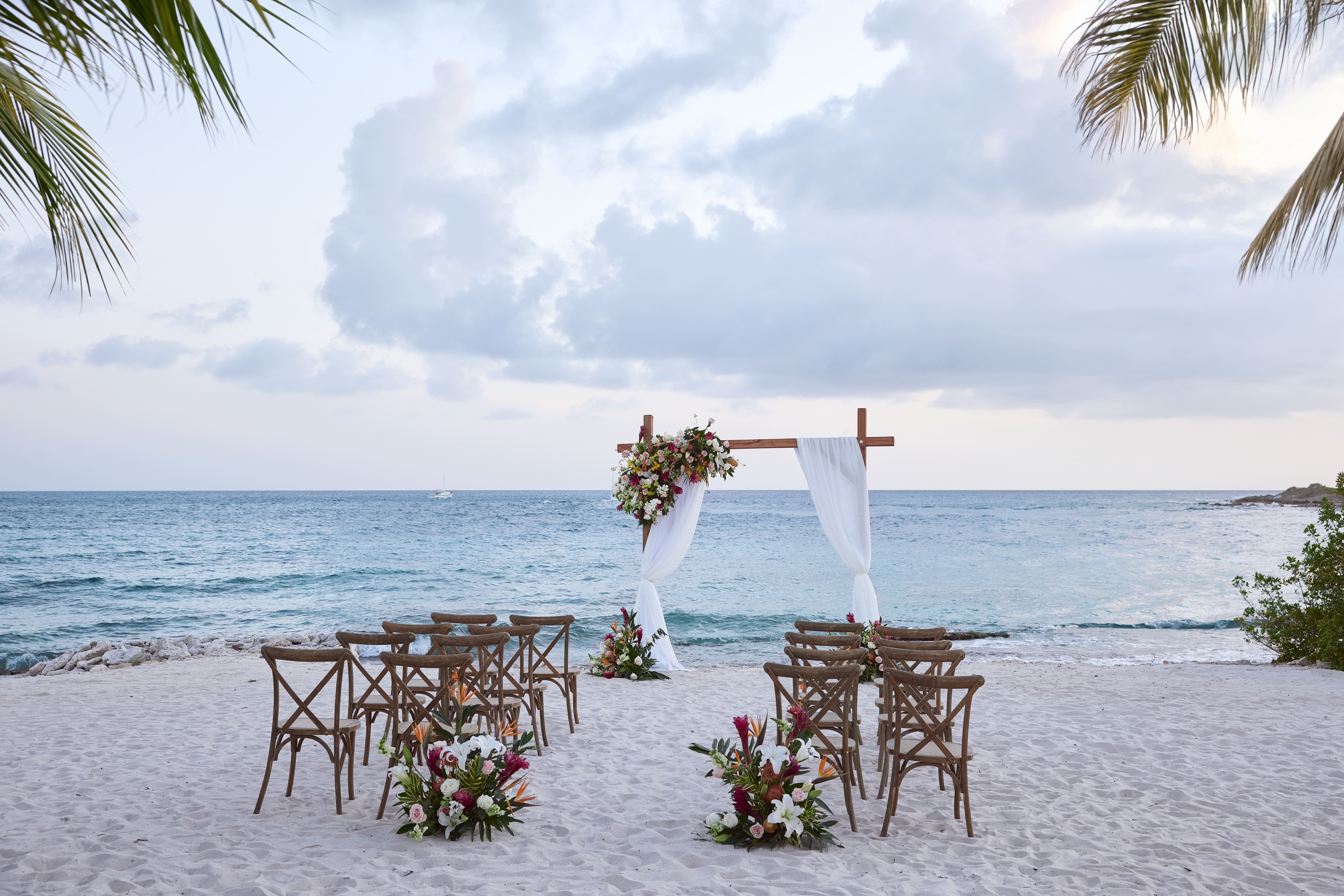 SCR-Weddings-Beach-Set-Up-7--1-