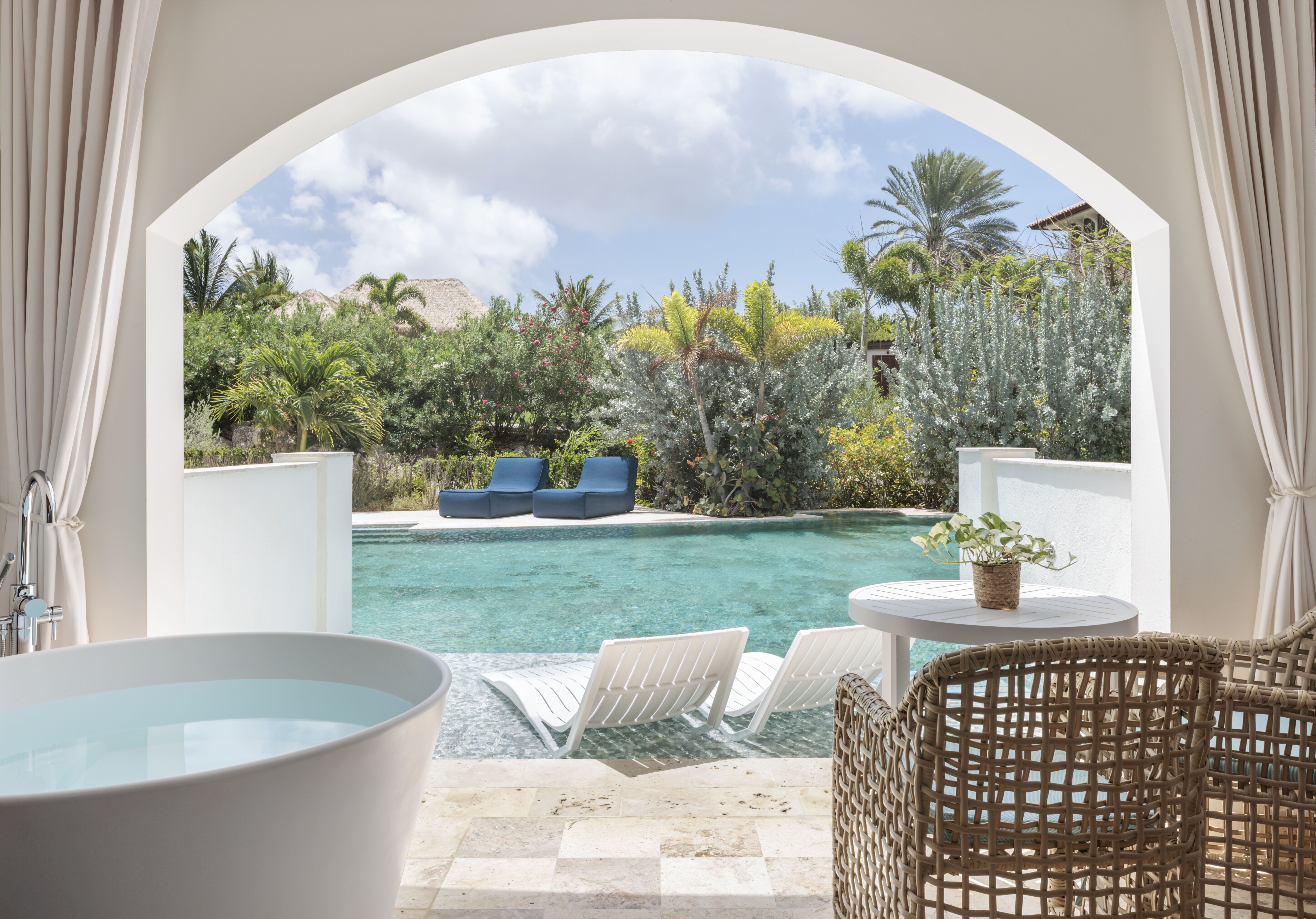 JPG-Version-SCR-Room-SSUP-Patio--1-